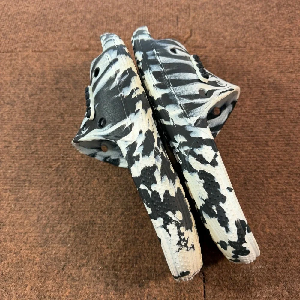 CROCS classic marbled